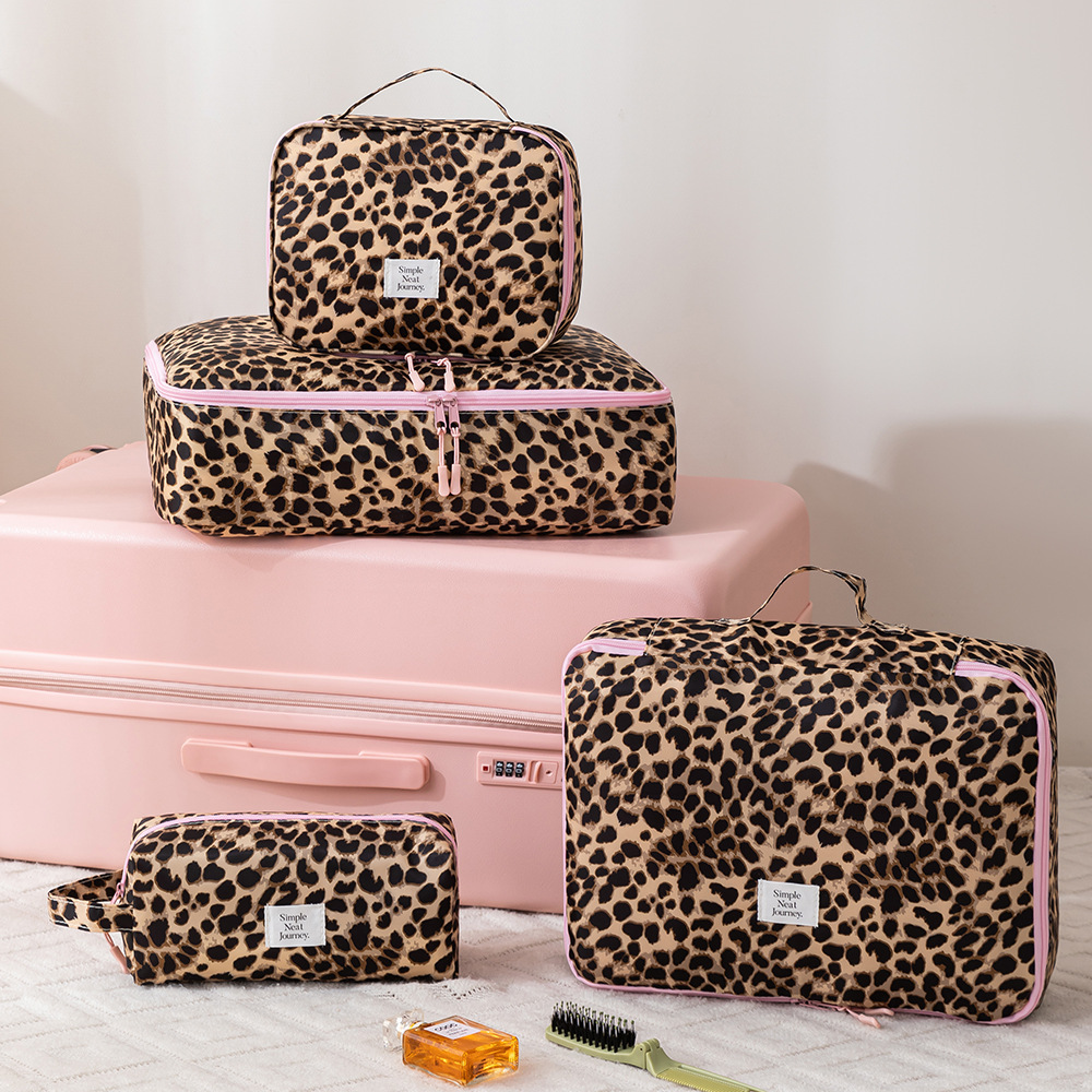 Leopard Makeup Bag Toiletry Cl - Women Accessories Business recension och pris