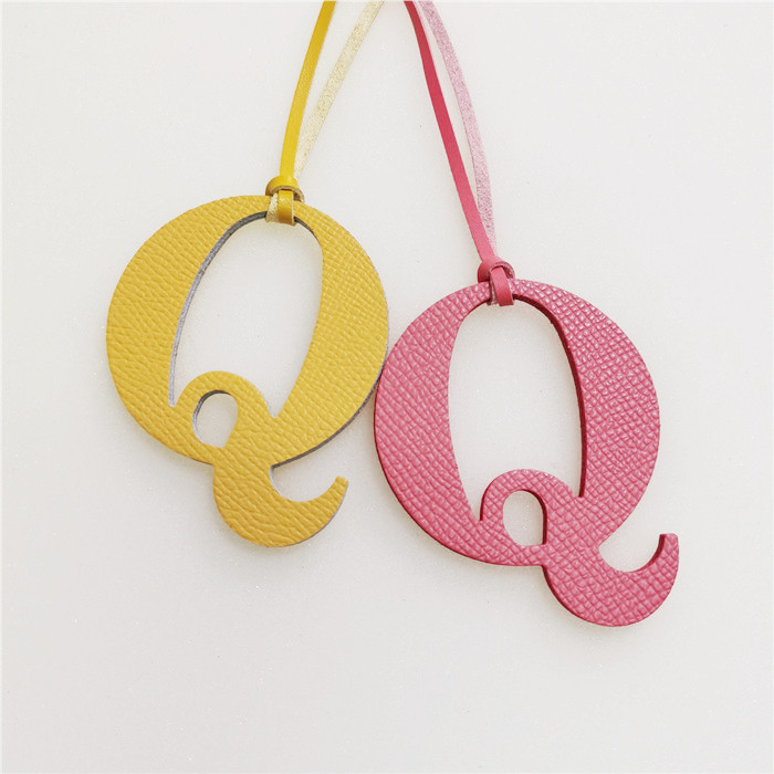 English Letter Q Alphabet Cowh - Women Accessories Name In English recension och pris