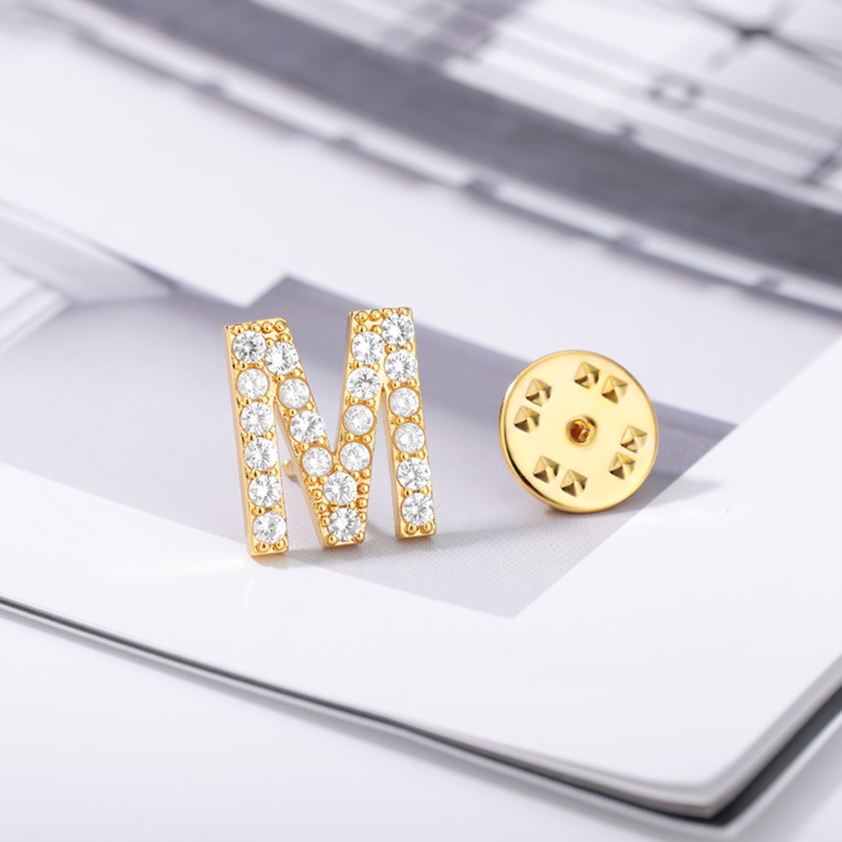 Shiny Zircon Letter Brooches F - Women Accessories Name In English recension och pris