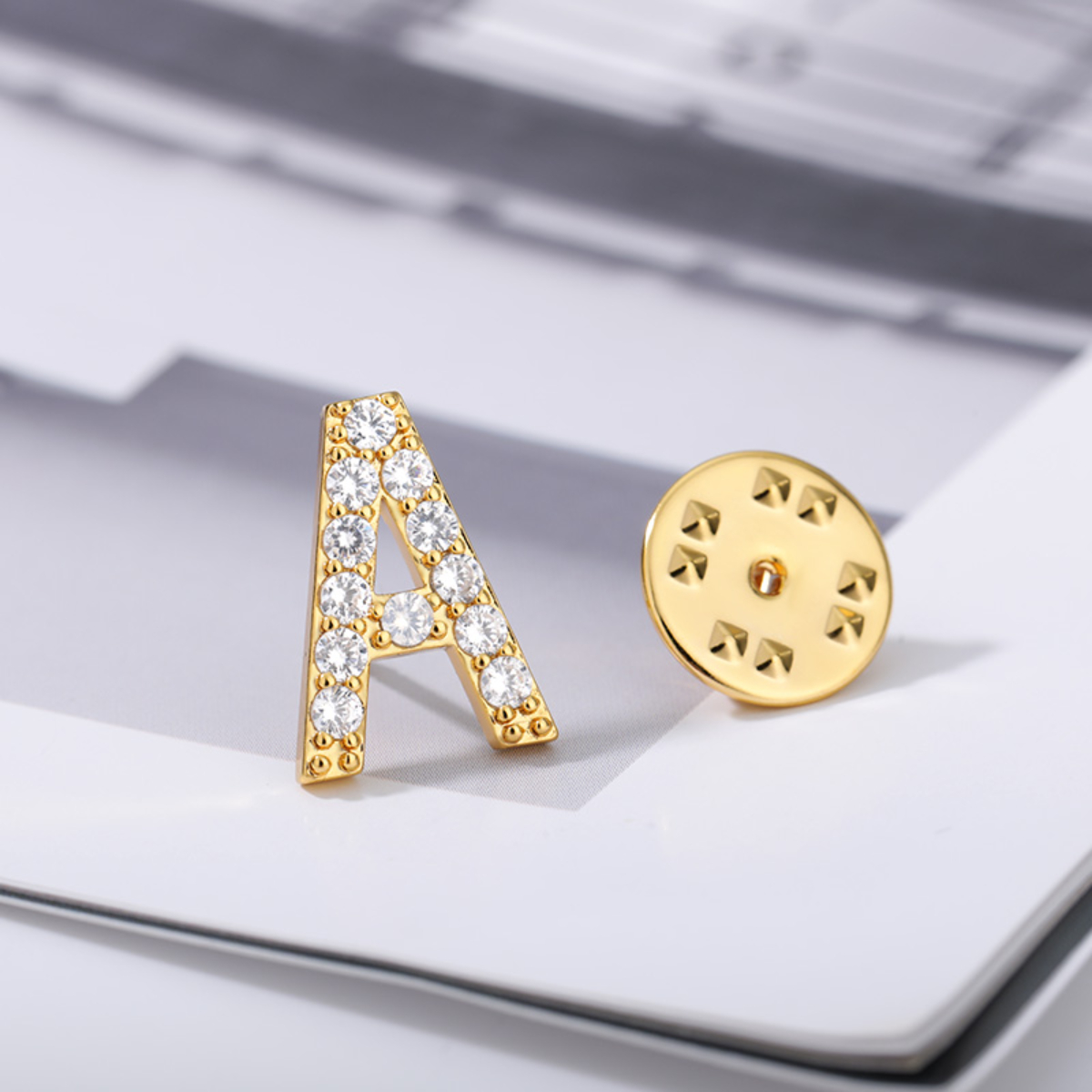 Shiny Zircon Letter Brooches F - Women Accessories Name In English recension och pris